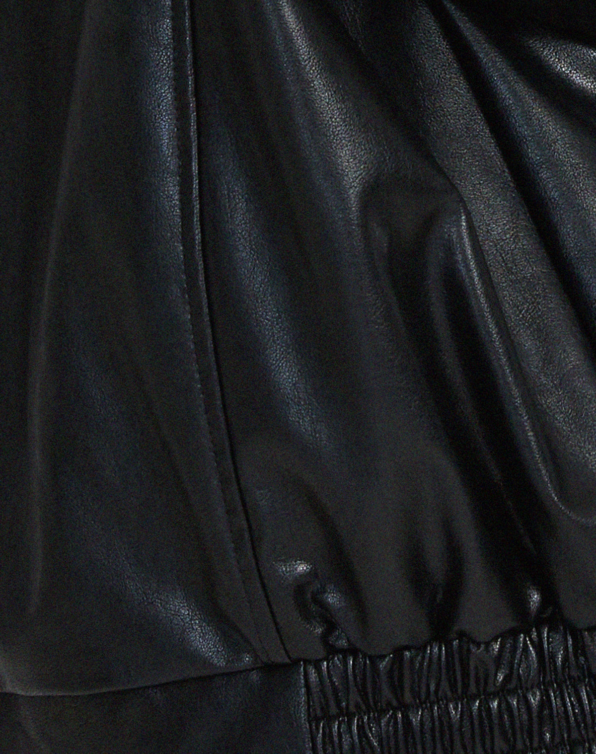 Giacca oversize da donna in pelle con cerniera