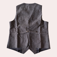 Gilet elegante da uomo con bottoni