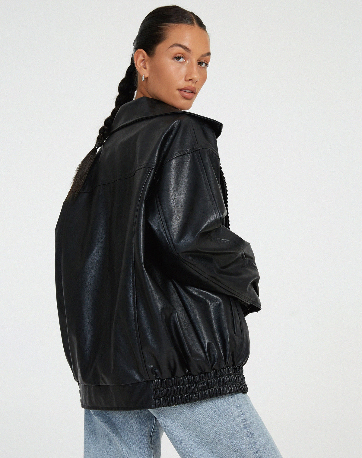 Giacca oversize da donna in pelle con cerniera