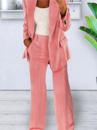 Costume élégant pour femme avec pantalon large