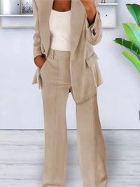 Costume élégant pour femme avec pantalon large