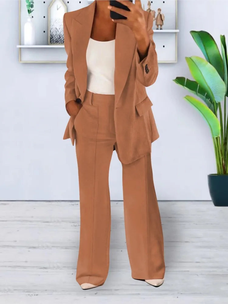 Costume élégant pour femme avec pantalon large