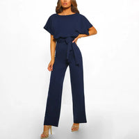 Tuta elegante da donna con cintura e gamba larga