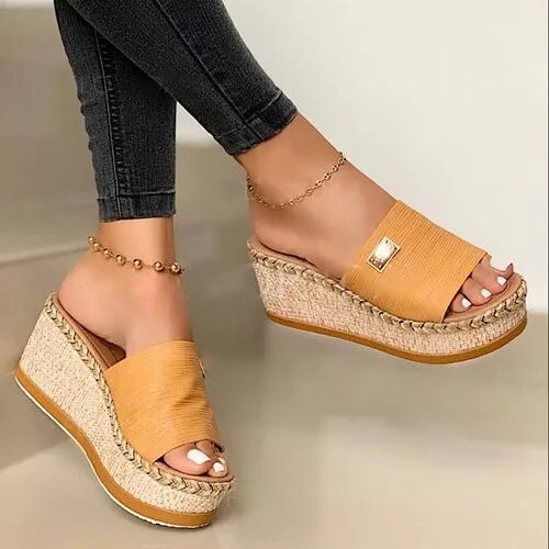 Comode ciabatte estive da donna in stile espadrillas con zeppa