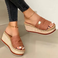 Comode ciabatte estive da donna in stile espadrillas con zeppa