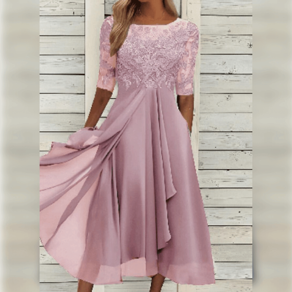 Robe midi en dentelle avec manches 3/4