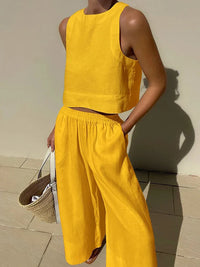 Completo da donna in lino con top e pantaloni ampi
