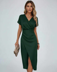 Elegancka sukienka midi kopertowa damska z rozcięciem - Cora Front